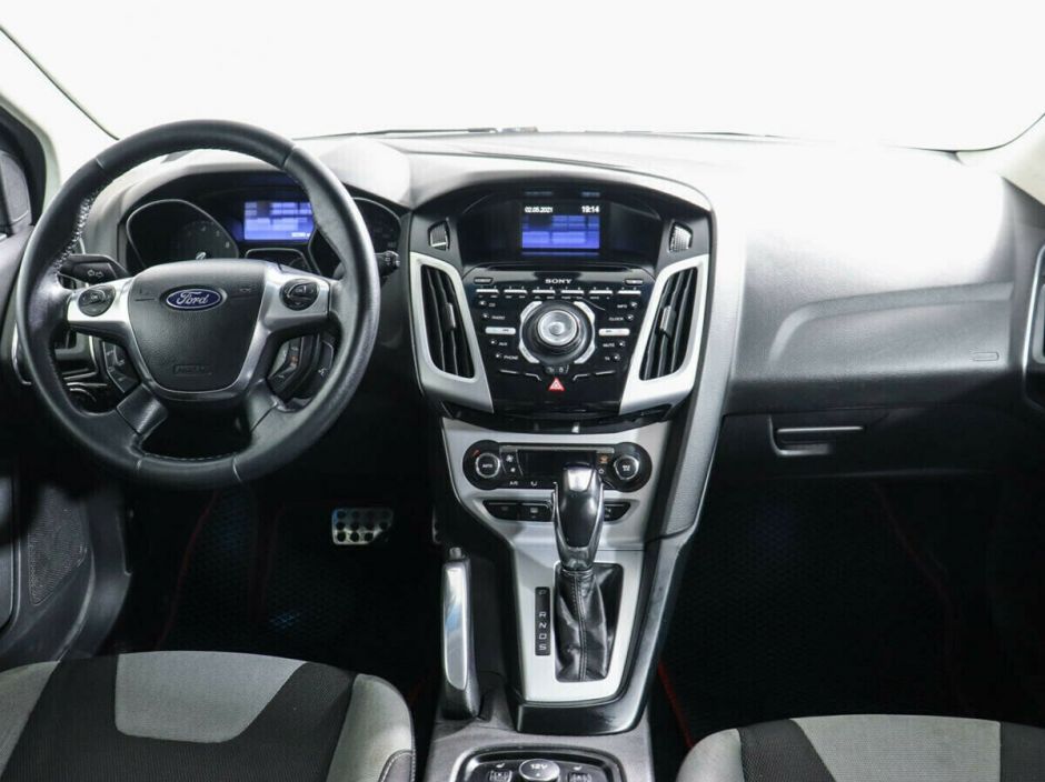 Ford Focus, 2.0 л, Робот, 2012 фото 8