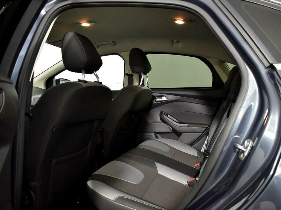 Ford Focus, 1.6 л, Робот, 2013 фото 1