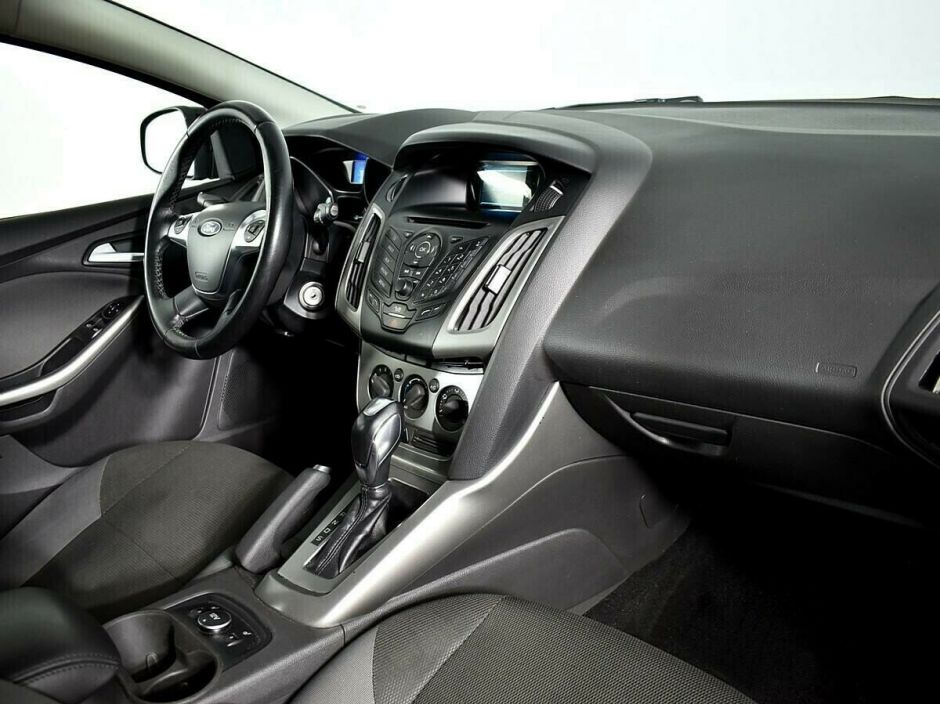 Ford Focus, 1.6 л, Робот, 2014 фото 1