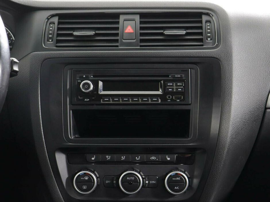 Volkswagen Jetta, 1.4 л, Робот, 2012 фото 2