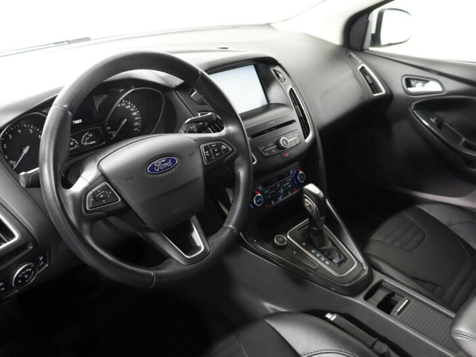 Ford Focus, 1.6 л, Робот, 2015 фото 9