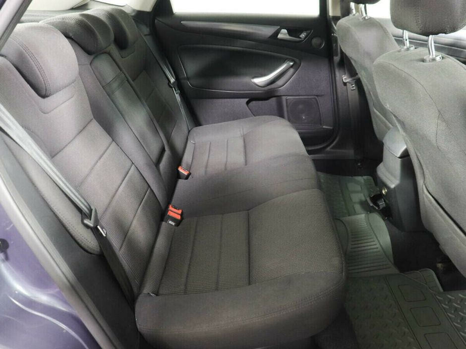 Ford Mondeo, 2.0 л, МТ, 2011 фото 1