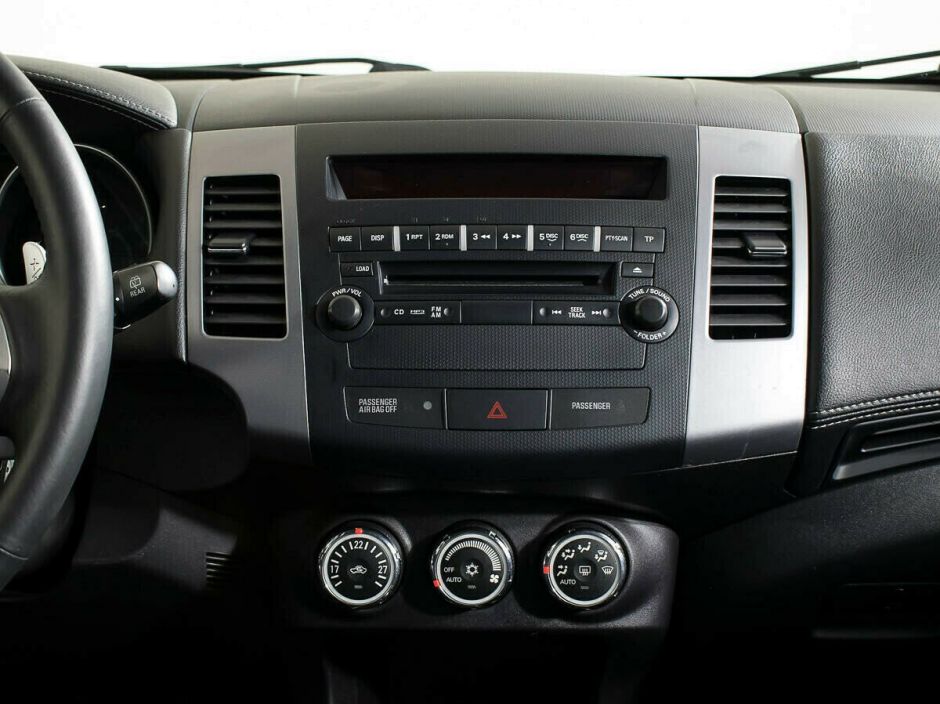 Mitsubishi Outlander, 2.0 л, Вариатор, 2010 фото 9