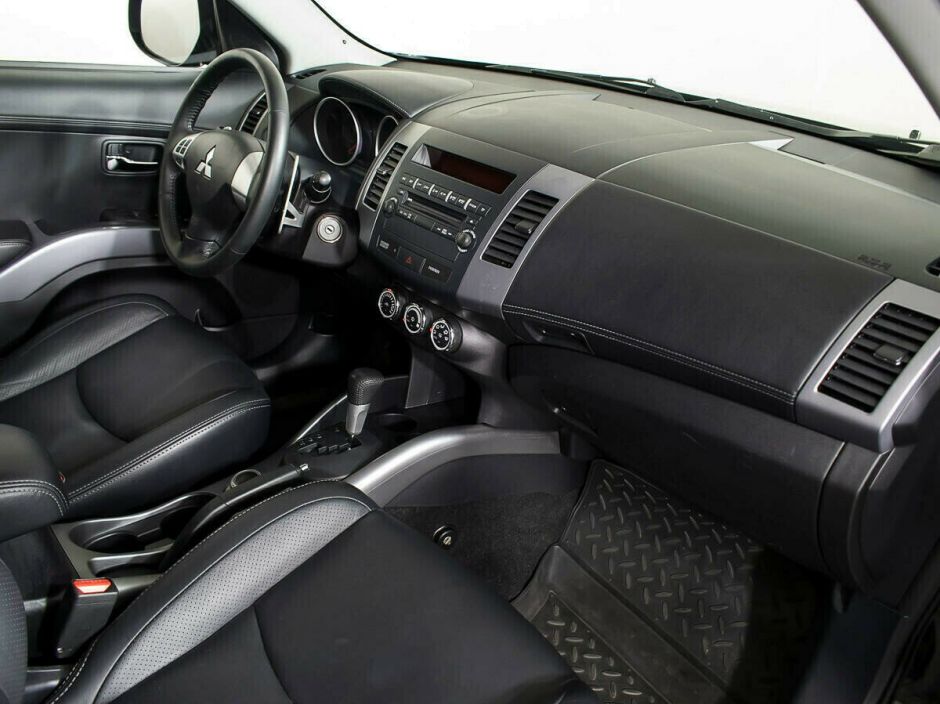 Mitsubishi Outlander, 2.0 л, Вариатор, 2010 фото 1