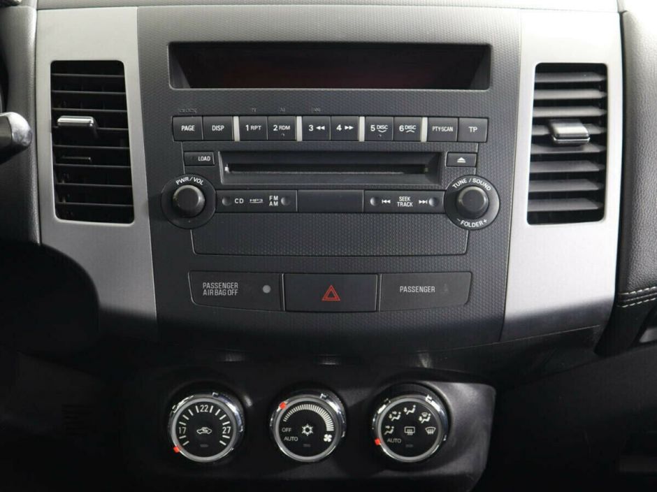 Mitsubishi Outlander, 2.0 л, Вариатор, 2010 фото 1