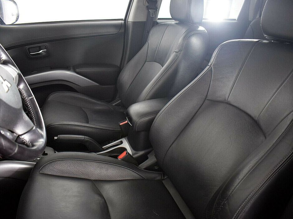 Mitsubishi Outlander, 2.4 л, Вариатор, 2010 фото 6