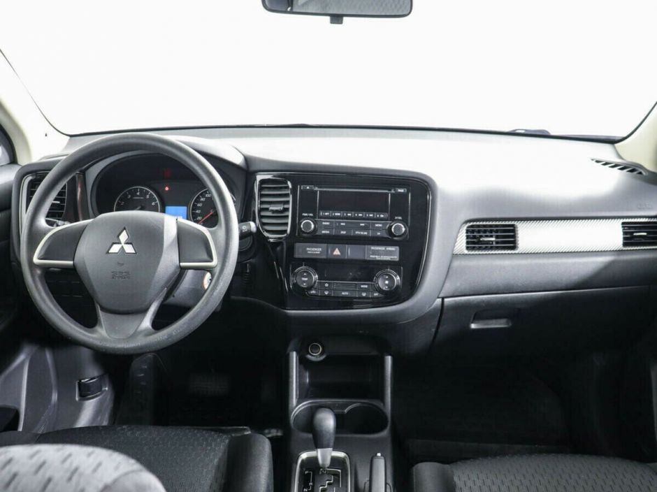 Mitsubishi Outlander, 2.0 л, Вариатор, 2012 фото 7