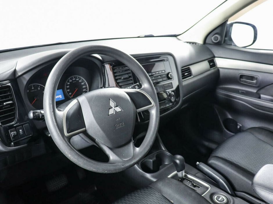 Mitsubishi Outlander, 2.0 л, Вариатор, 2012 фото 1
