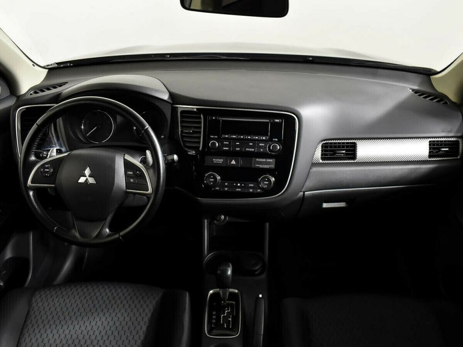 Mitsubishi Outlander, 2.0 л, Вариатор, 2013 фото 9