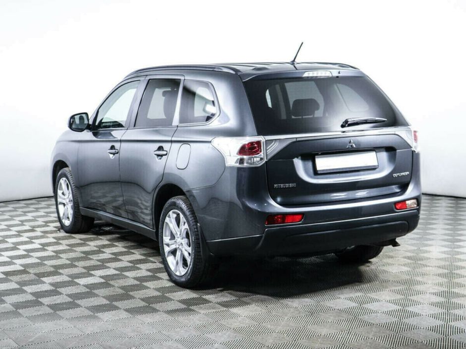 Mitsubishi Outlander, 2.4 л, Вариатор, 2012 фото 5