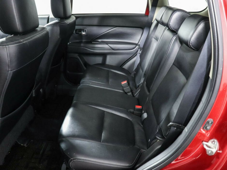 Mitsubishi Outlander, 2.4 л, Вариатор, 2013 фото 8