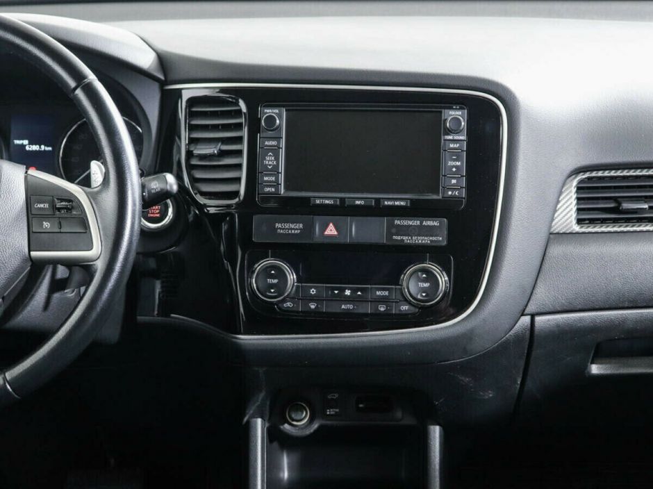 Mitsubishi Outlander, 2.4 л, Вариатор, 2013 фото 1