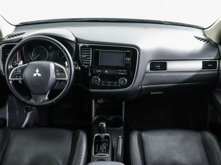 Mitsubishi Outlander, 2.0 л, Вариатор, 2013 фото 7