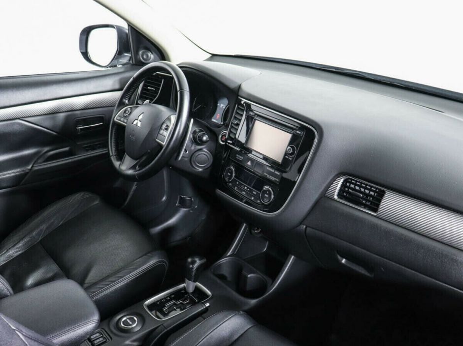 Mitsubishi Outlander, 2.0 л, Вариатор, 2013 фото 1
