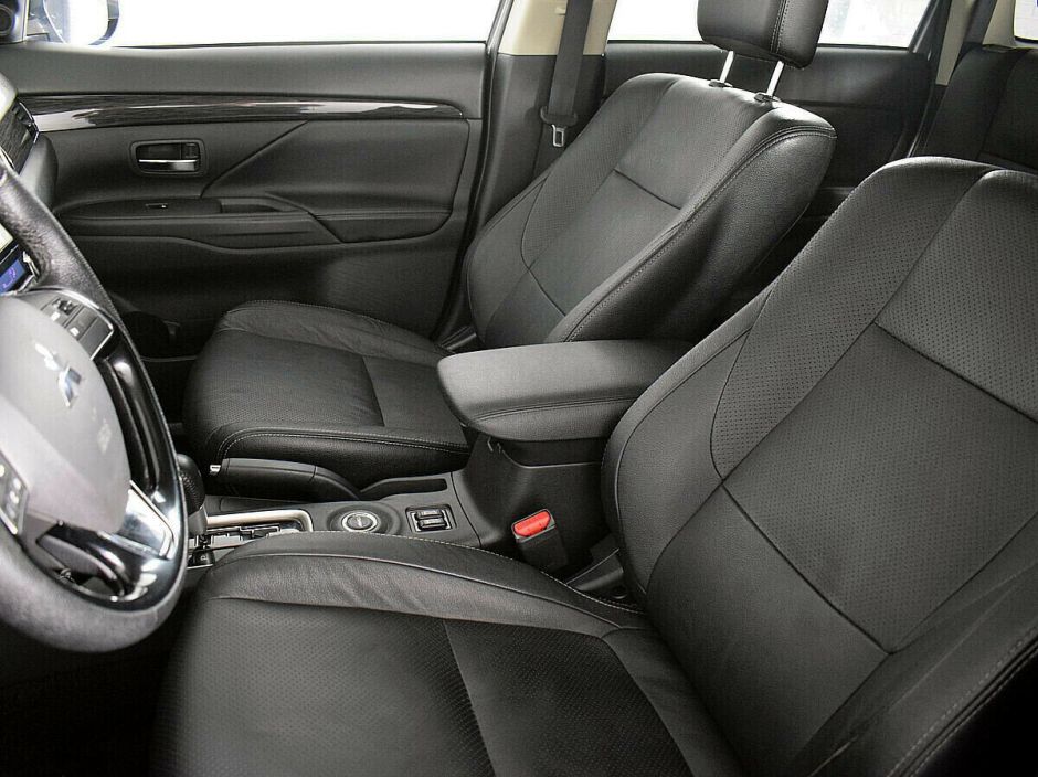 Mitsubishi Outlander, 2.4 л, Вариатор, 2015 фото 8