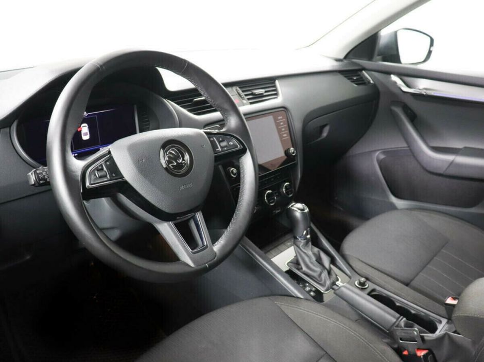 Skoda Octavia Импорт, 1.5 л, Робот, 2019 фото 8