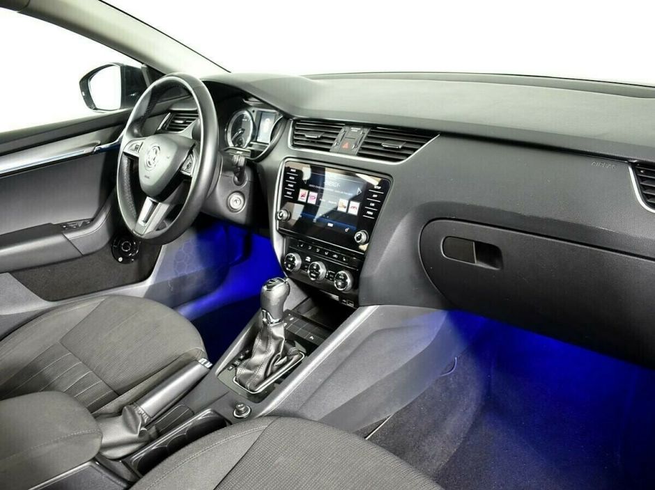 Skoda Octavia, 1.8 л, Робот, 2019 фото 2
