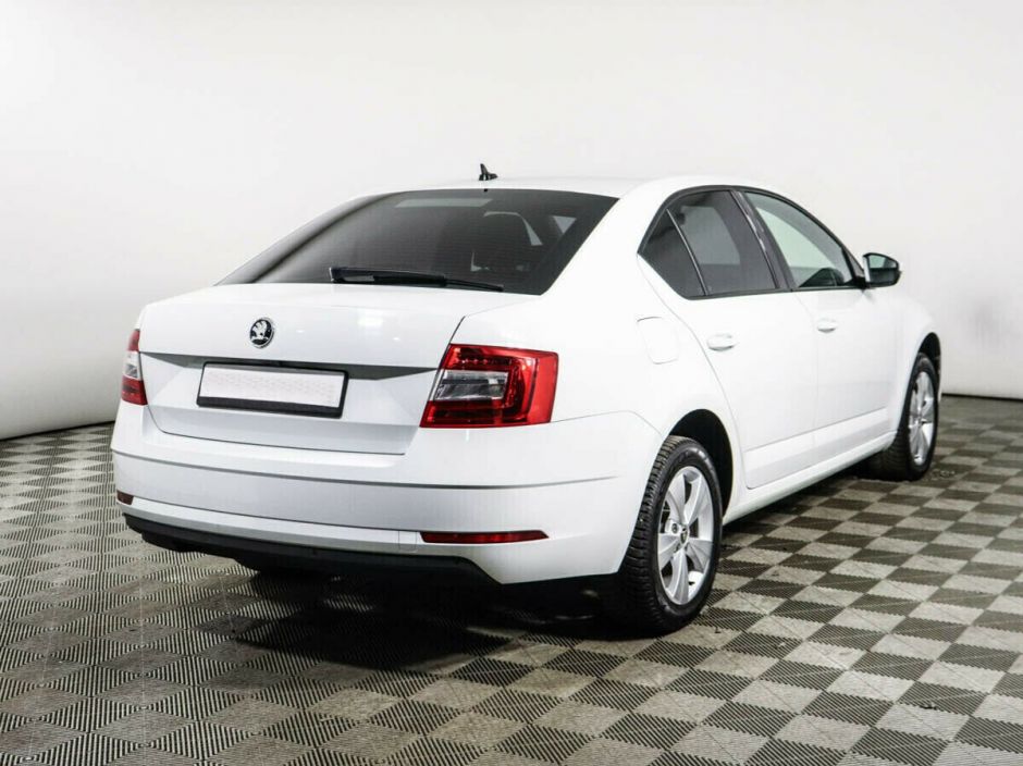 Skoda Octavia, 1.6 л, АТ, 2019 фото 6