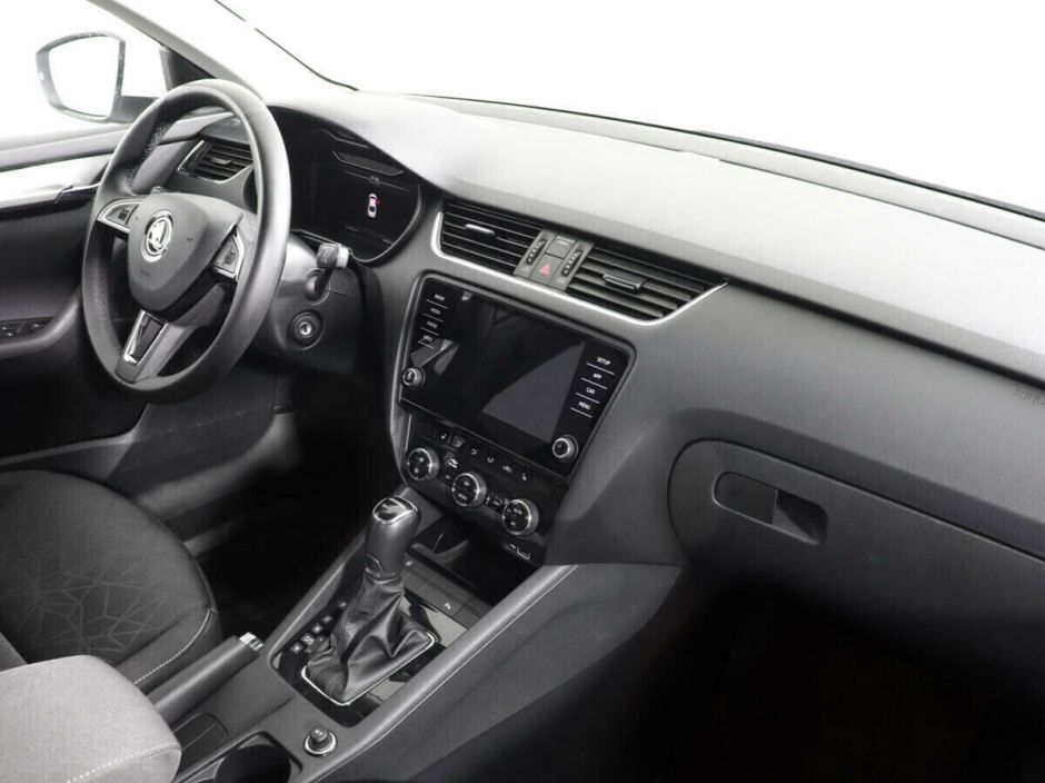 Skoda Octavia, 1.6 л, АТ, 2019 фото 8