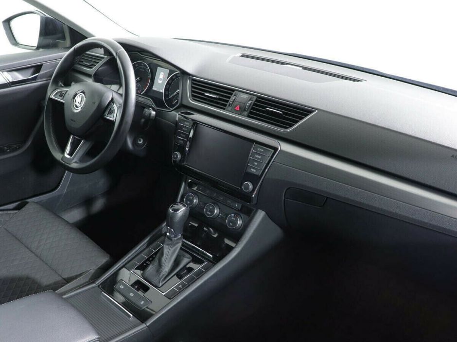 Skoda Superb, 1.8 л, Робот, 2017 фото 8