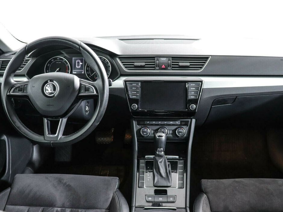 Skoda Superb, 1.8 л, Робот, 2017 фото 8
