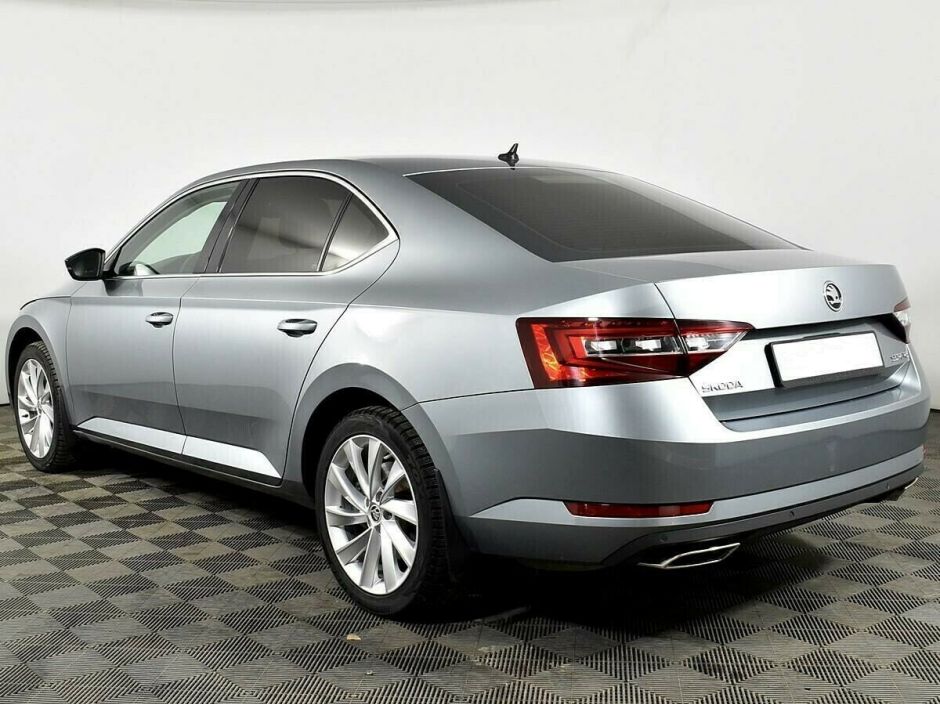 Skoda Superb, 2.0 л, Робот, 2018 фото 5
