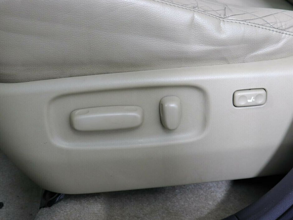 Toyota RAV4, 2.0 л, Вариатор, 2010 фото 1