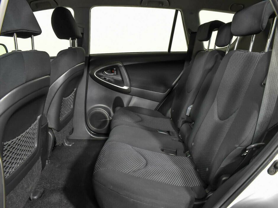 Toyota RAV4, 2.4 л, Вариатор, 2011 фото 2