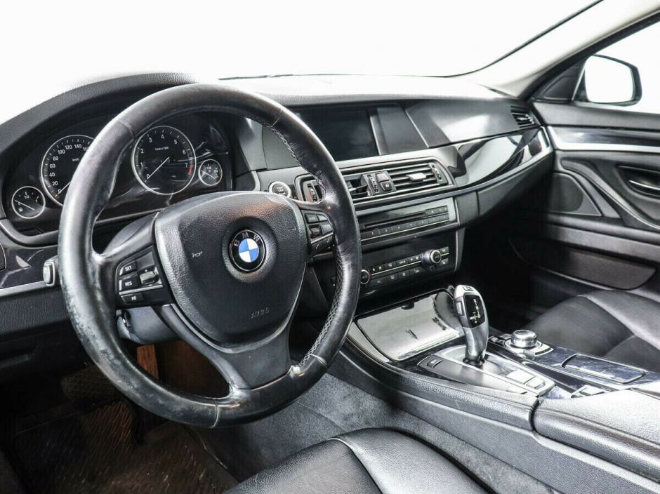 BMW 5 серии, 2.5 л, АТ, 2010 фото 8