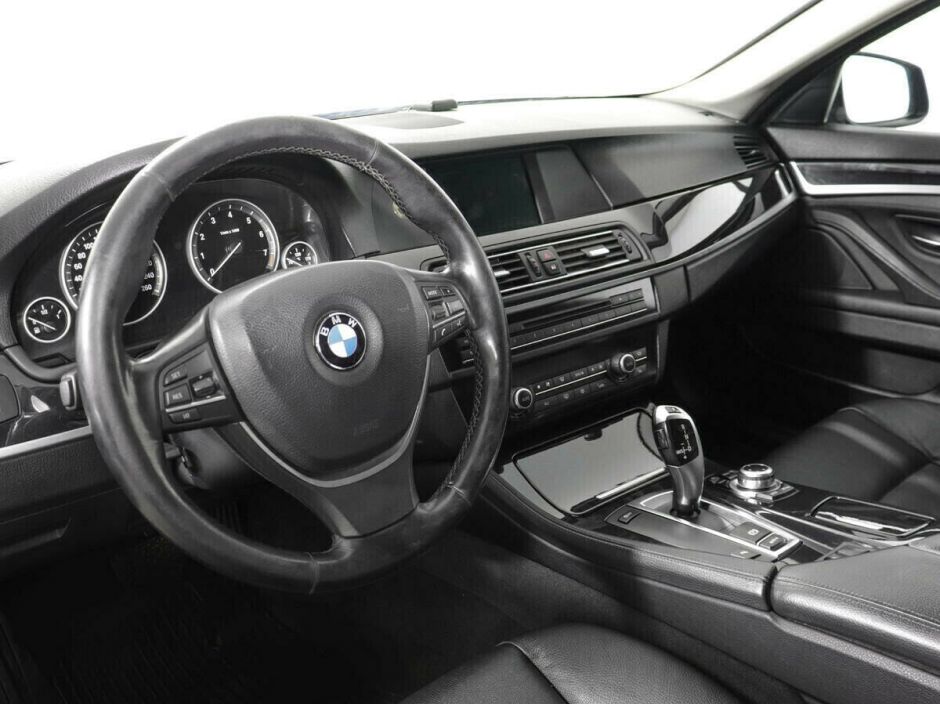 BMW 5 серии, 3.0 л, АТ, 2010 фото 8