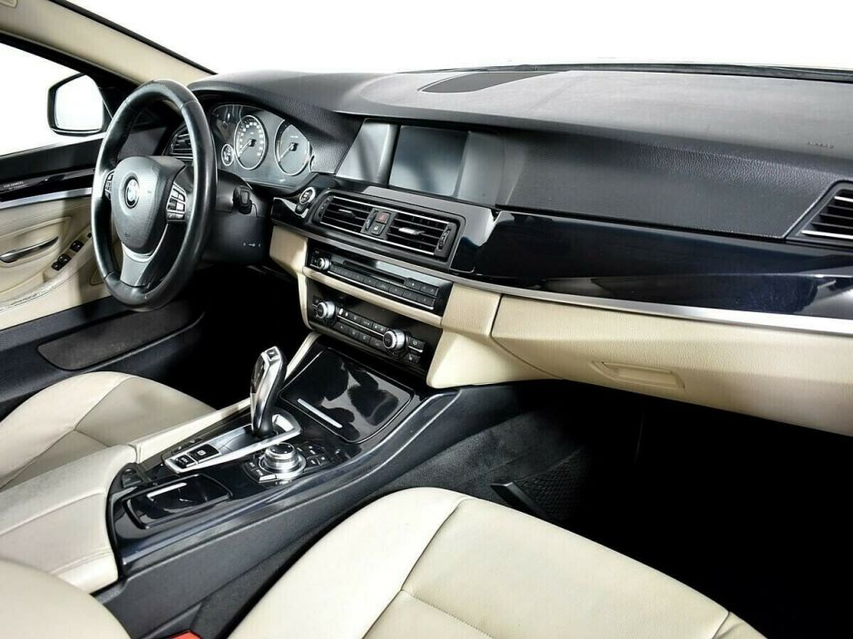 BMW 5 серии, 3.0 л, АТ, 2012 фото 2