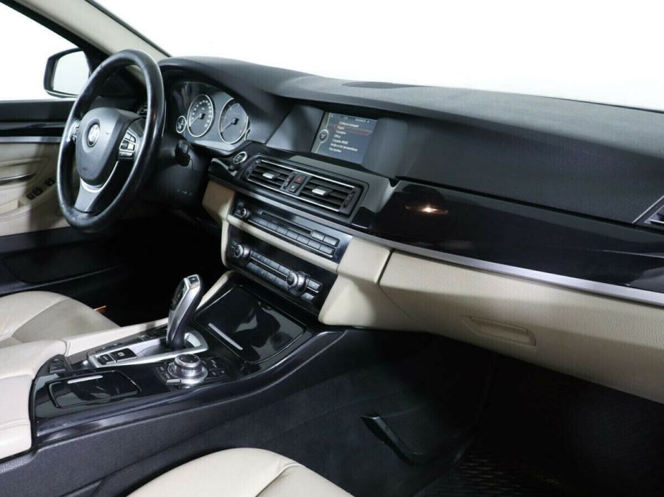 BMW 5 серии, 2.0 л, АТ, 2012 фото 8
