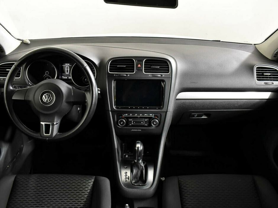 Volkswagen Golf, 1.2 л, Робот, 2011 фото 9