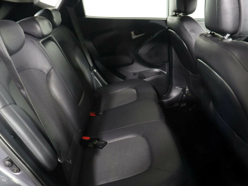 Hyundai ix35, 2.0 л, АТ, 2011 фото 2