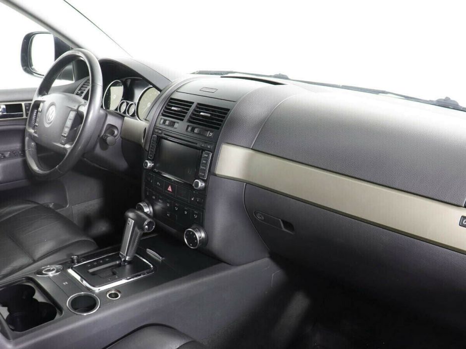 Volkswagen Touareg, 3.0 л, АТ, 2009 фото 9