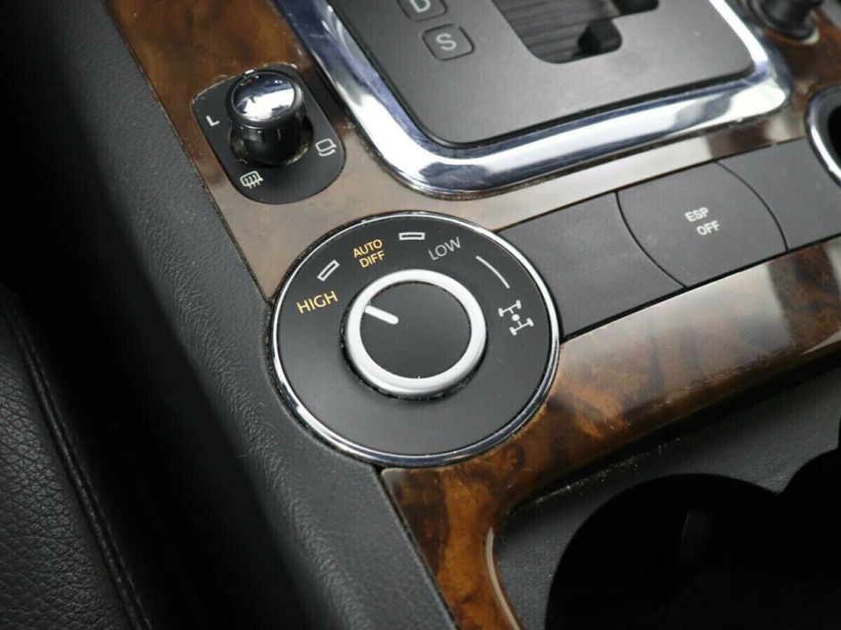 Volkswagen Touareg, 3.0 л, АТ, 2008 фото 1