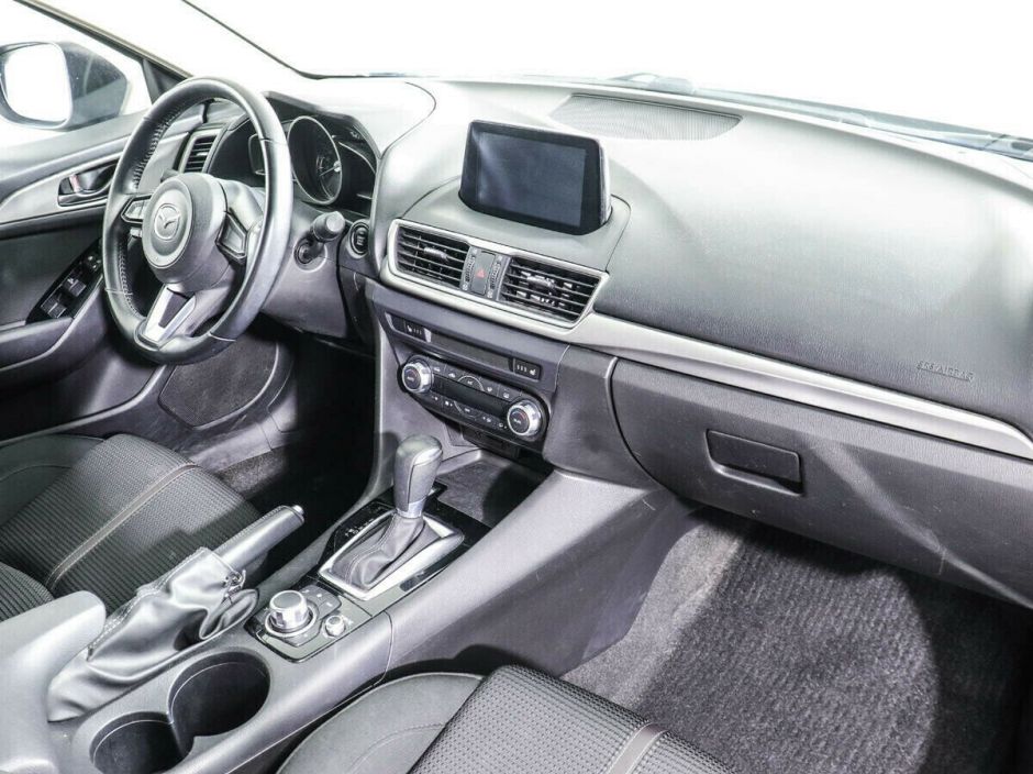Mazda 3, 1.6 л, АТ, 2016 фото 2
