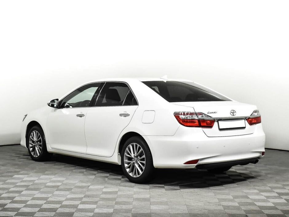 Toyota Camry, 2.5 л, АТ, 2017 фото 6