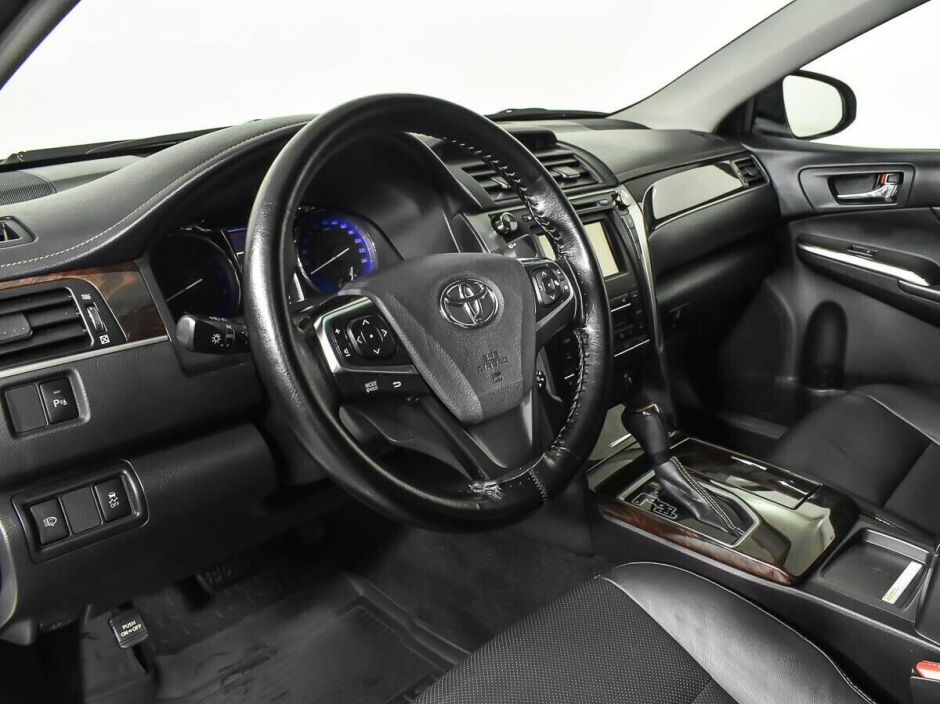 Toyota Camry, 2.5 л, АТ, 2017 фото 7