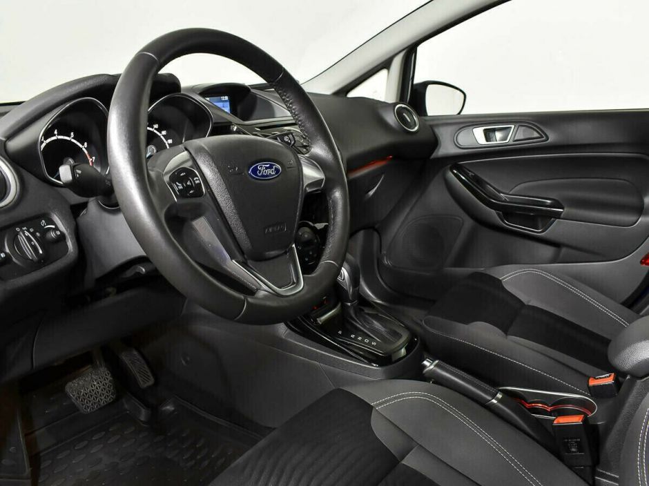 Ford Fiesta, 1.6 л, Робот, 2015 фото 8