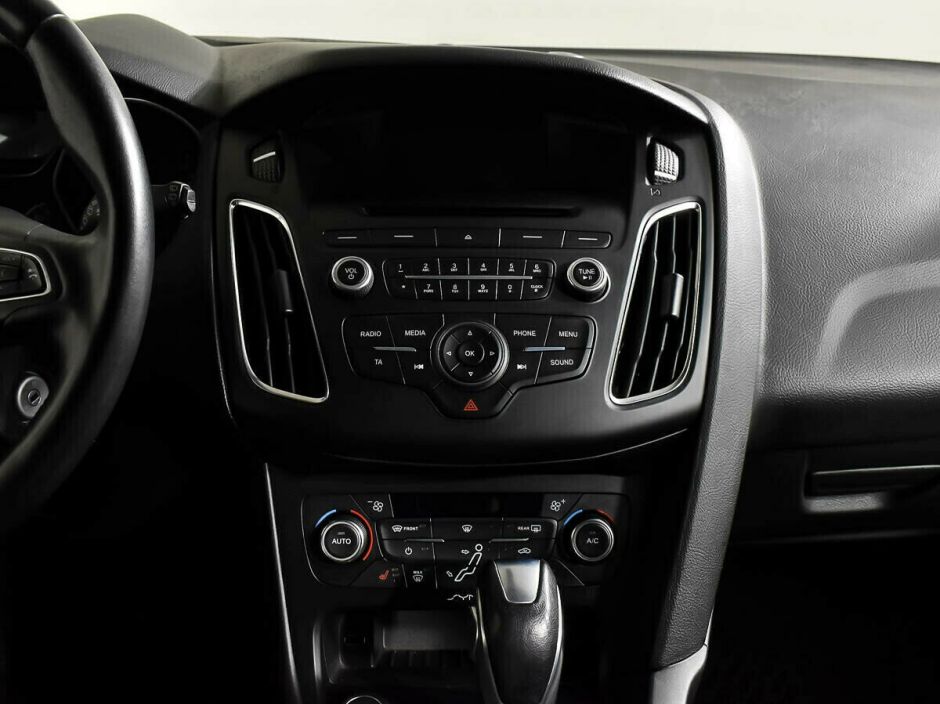 Ford Focus, 1.6 л, Робот, 2015 фото 8