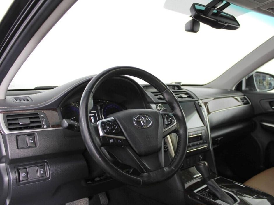 Toyota Camry, 2.5 л, АТ, 2017 фото 7