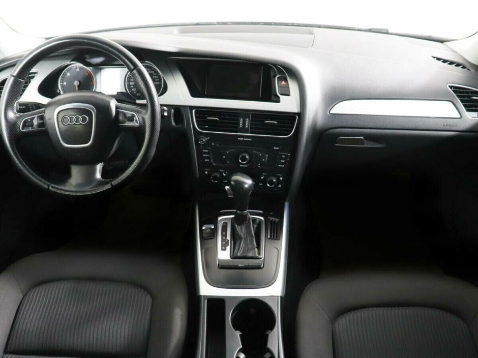 Audi A4, 2.0 л, АТ, 2010 фото 2