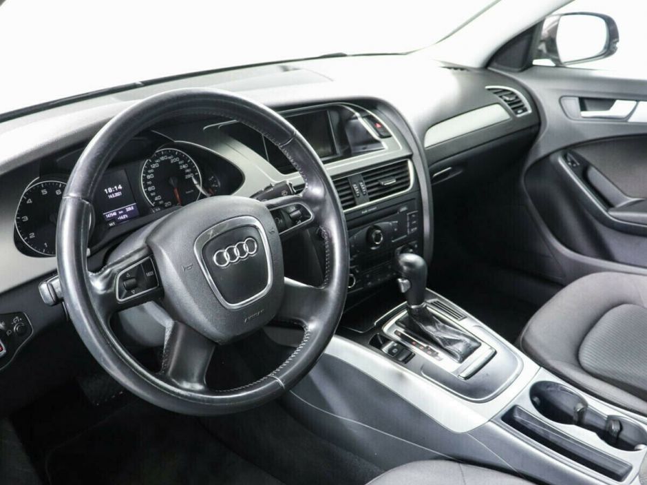 Audi A4, 1.8 л, Вариатор, 2010 фото 8