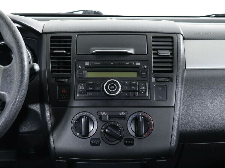 Nissan Tiida, 1.6 л, МТ, 2011 фото 2