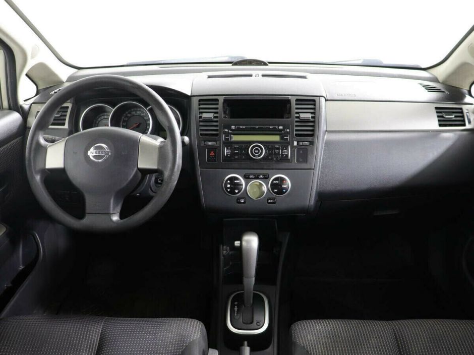 Nissan Tiida, 1.6 л, АТ, 2011 фото 7