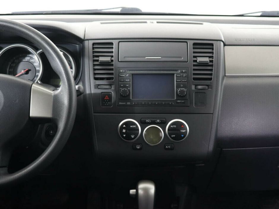 Nissan Tiida, 1.6 л, АТ, 2012 фото 2