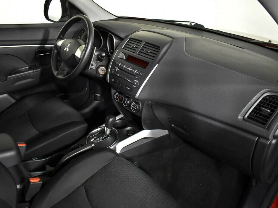 Mitsubishi ASX, 1.8 л, Вариатор, 2013 фото 8