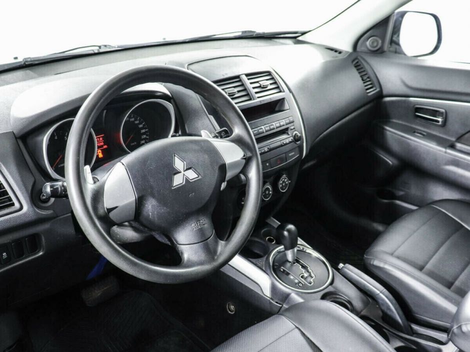 Mitsubishi ASX, 1.8 л, Вариатор, 2013 фото 8