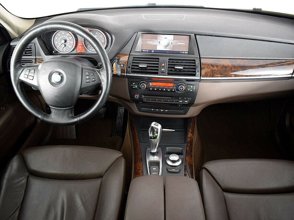 BMW X5, 4.8 л, АТ, 2010 фото 5